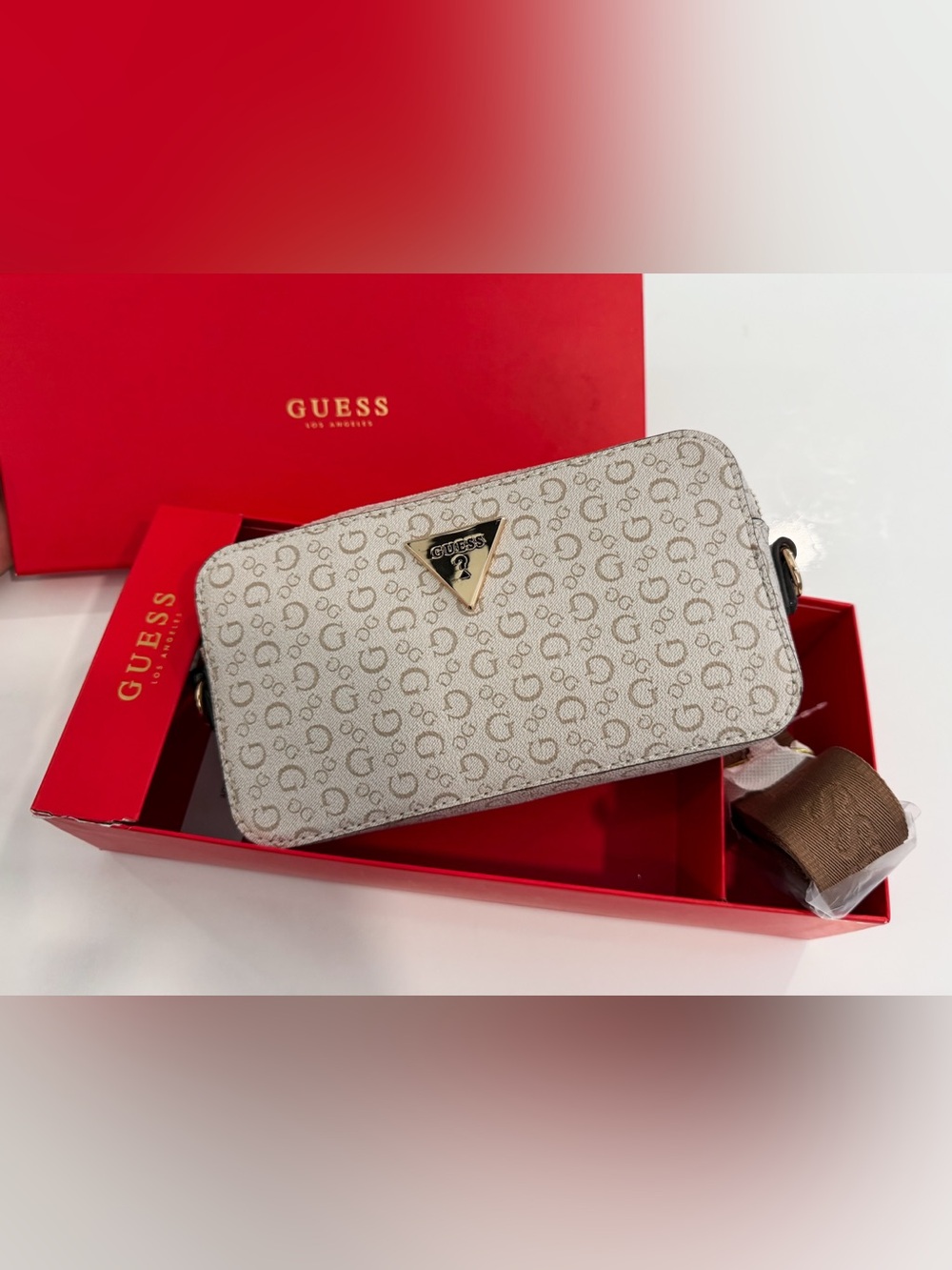 NWT Guess Logo Crossbody Camera Bag Cream/Stone with Box
